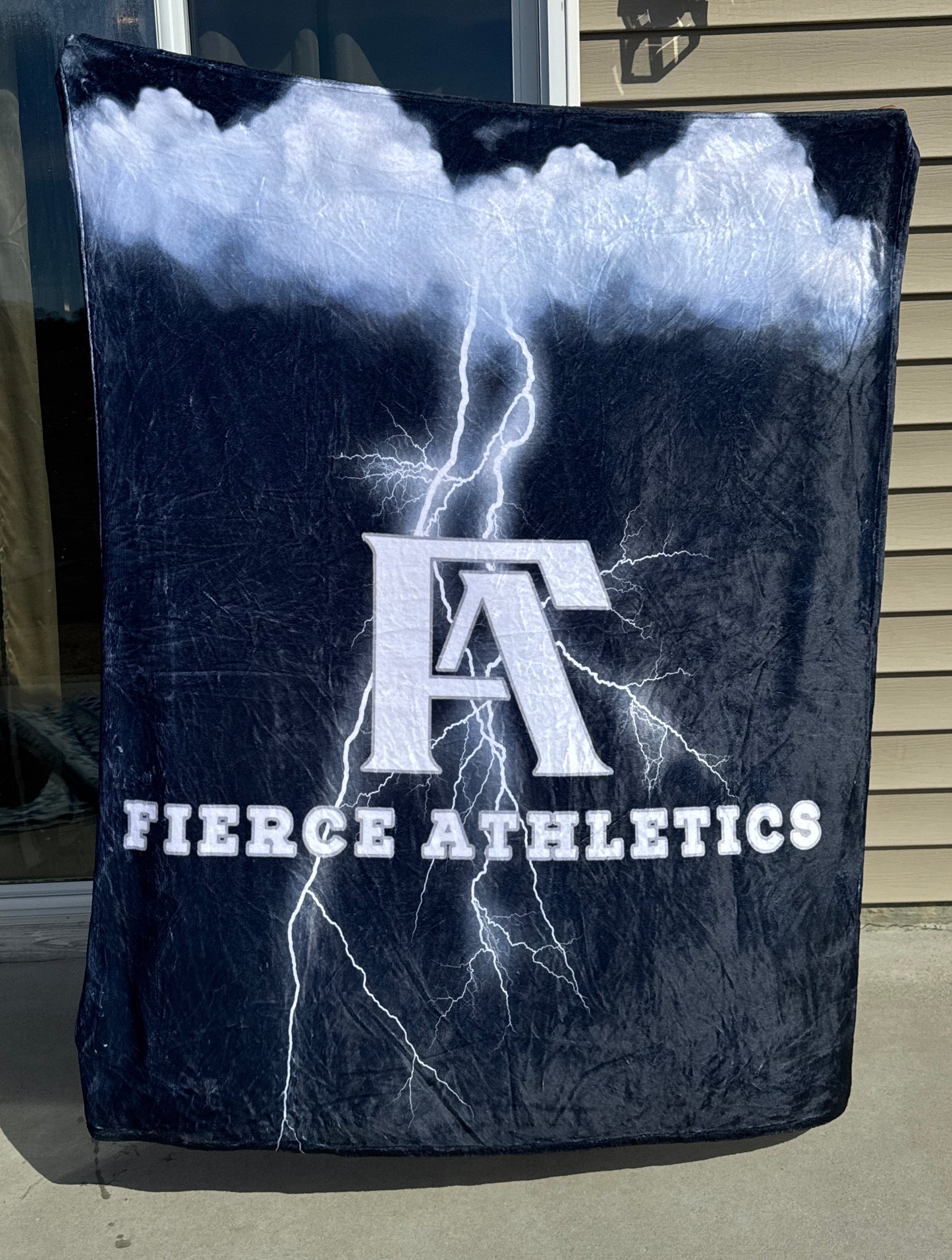 Custom Ultra-Soft Fleece Blanket | Personalized Team & Gift Blanket